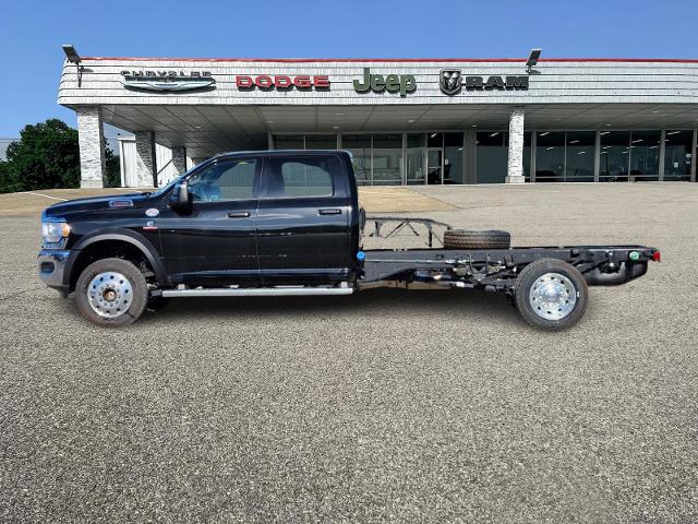 2024 Ram 5500 Chassis Cab Vehicle Photo in Ennis, TX 75119-5114