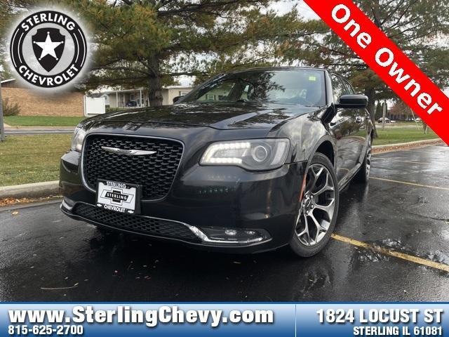 2016 Chrysler 300 Vehicle Photo in STERLING, IL 61081-1198