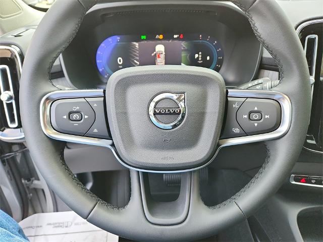 2024 Volvo XC40 Vehicle Photo in Houston, TX 77007