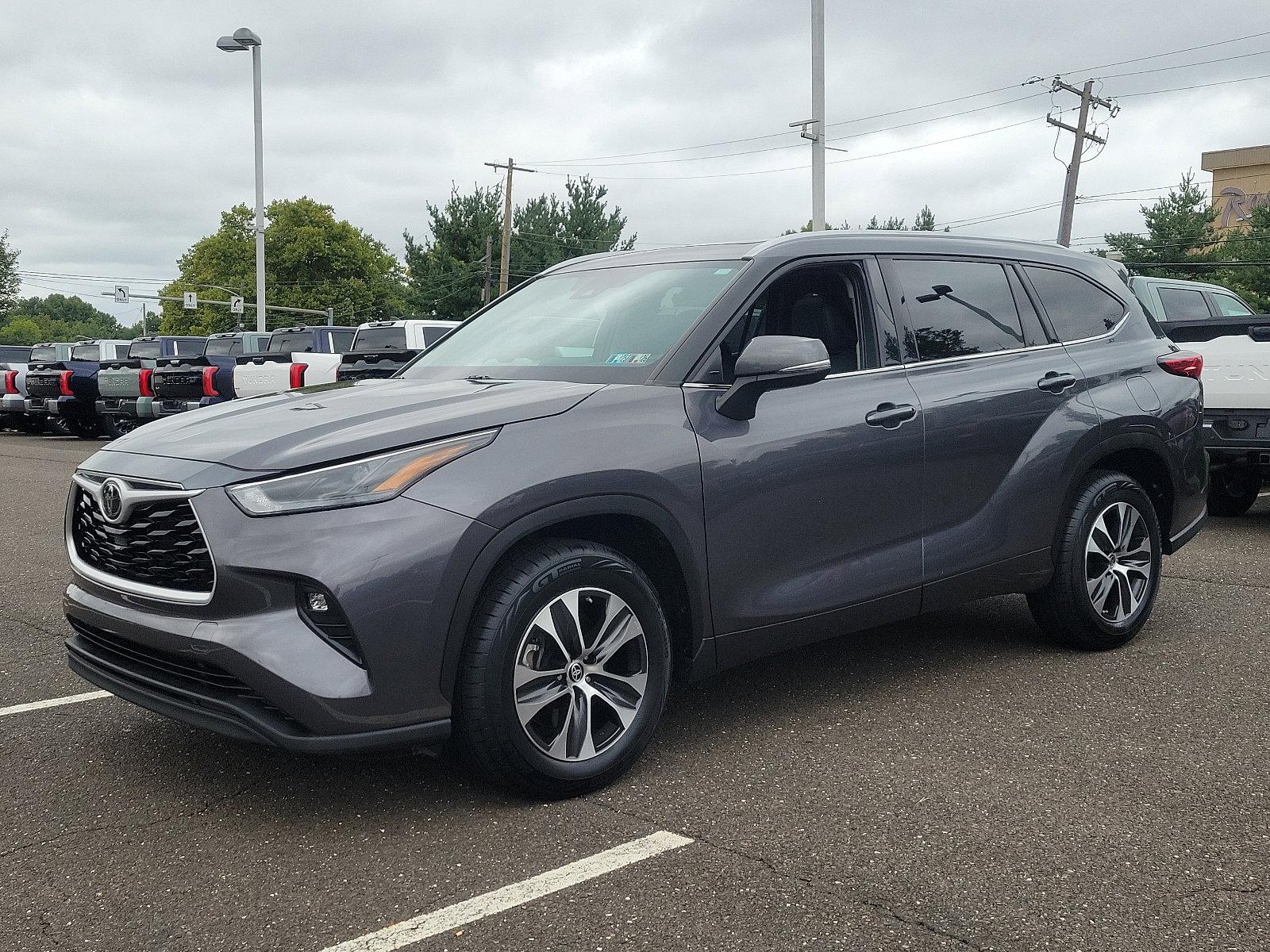 2022 Toyota Highlander Vehicle Photo in Trevose, PA 19053