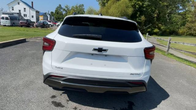 2025 Chevrolet Trax Vehicle Photo in THOMPSONTOWN, PA 17094-9014