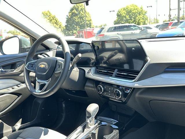 2025 Chevrolet Trax Vehicle Photo in GREELEY, CO 80634-4125