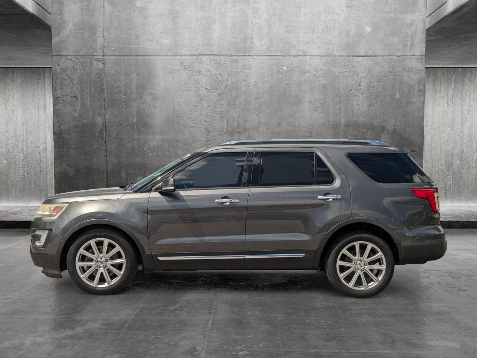 2017 Ford Explorer Vehicle Photo in St. Petersburg, FL 33713