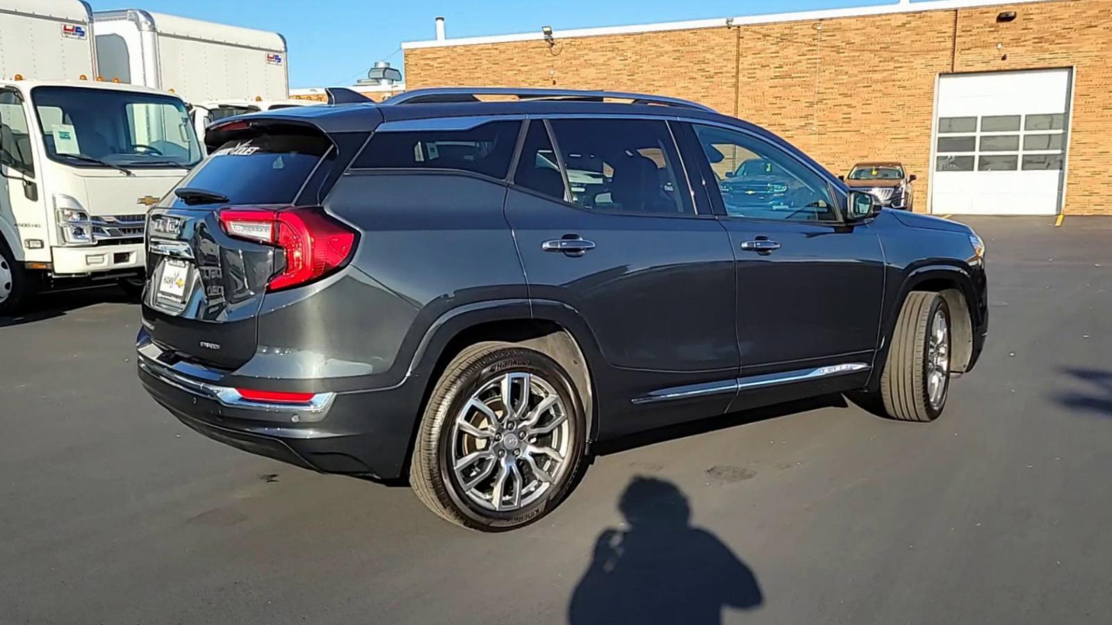 2022 GMC Terrain Vehicle Photo in Plainfield, IL 60586