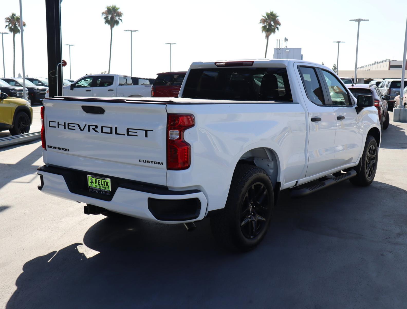 2024 Chevrolet Silverado 1500 Vehicle Photo in LOS ANGELES, CA 90007-3794