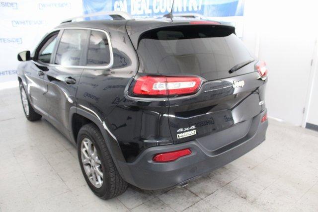 Used 2016 Jeep Cherokee Latitude with VIN 1C4PJMCB9GW359337 for sale in Saint Clairsville, OH