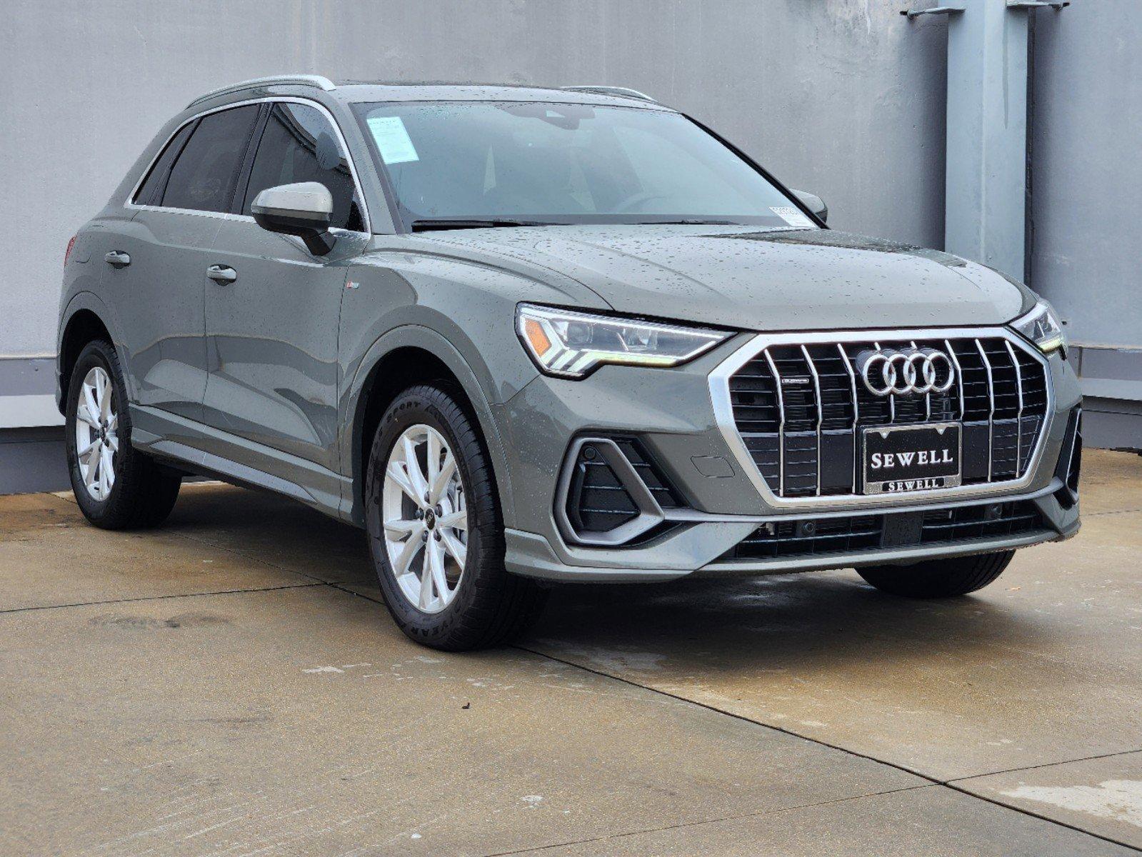 2024 Audi Q3 Vehicle Photo in SUGAR LAND, TX 77478