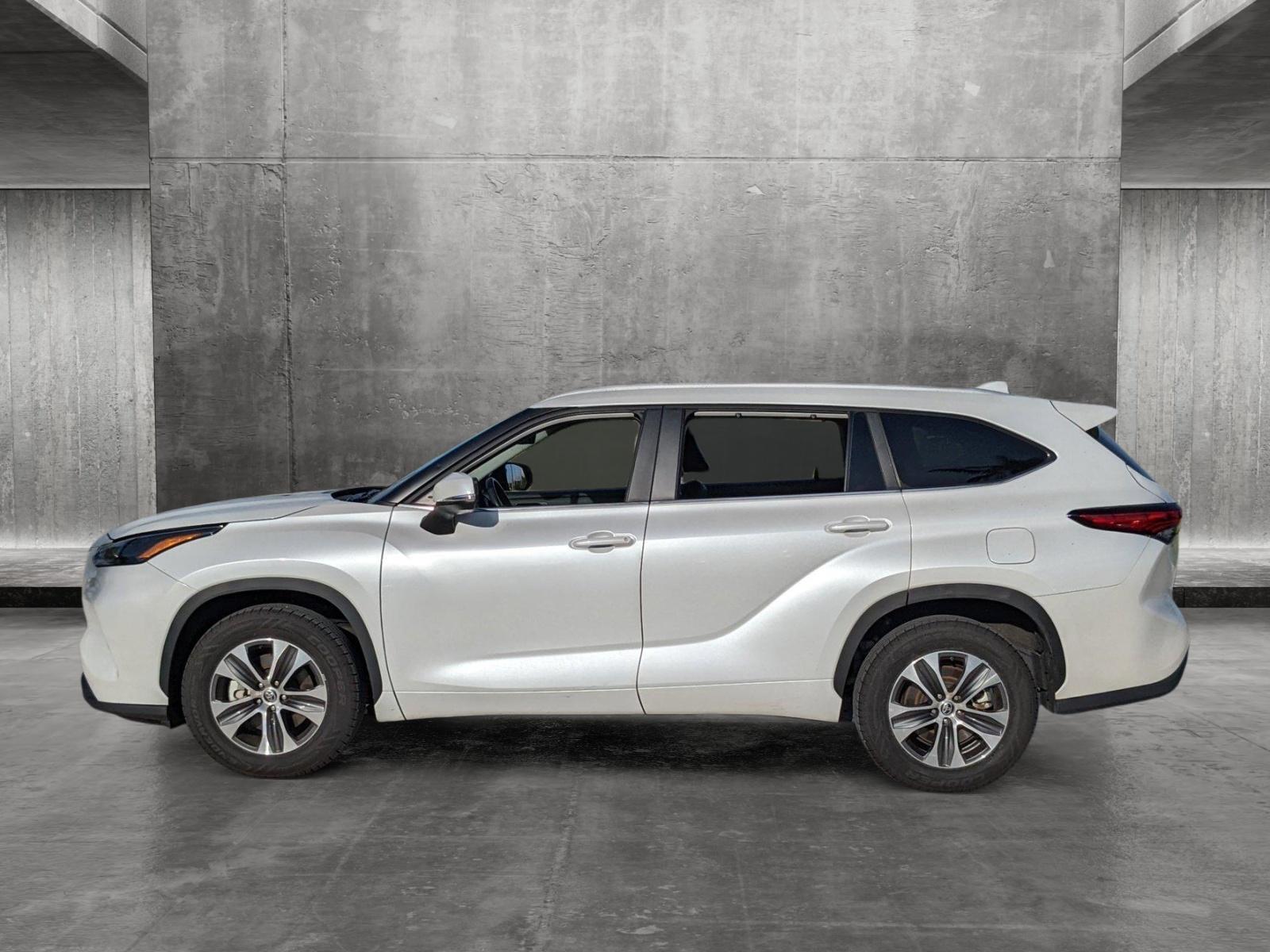 2023 Toyota Highlander Vehicle Photo in Davie, FL 33331