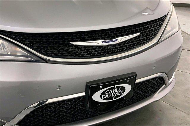 2019 Chrysler Pacifica Vehicle Photo in KANSAS CITY, MO 64114-4502