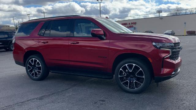 2021 Chevrolet Tahoe Vehicle Photo in MOON TOWNSHIP, PA 15108-2571