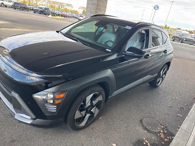 Used 2024 Hyundai Kona Limited with VIN KM8HE3A3XRU062179 for sale in Groveport, OH