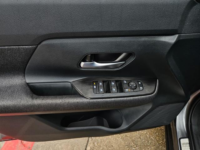 2025 Nissan Kicks Vehicle Photo in Weatherford, TX 76087