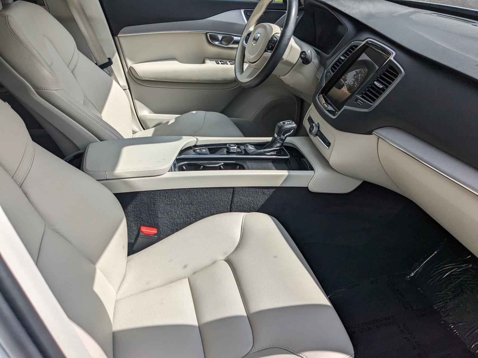 2022 Volvo XC90 Vehicle Photo in Tampa, FL 33614