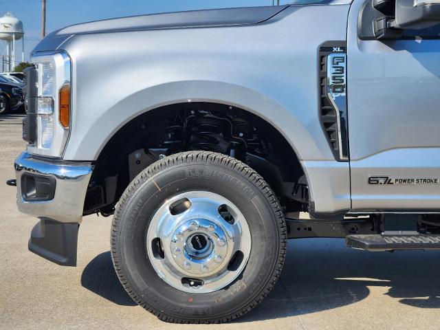 2024 Ford Super Duty F-350 DRW Vehicle Photo in Pilot Point, TX 76258