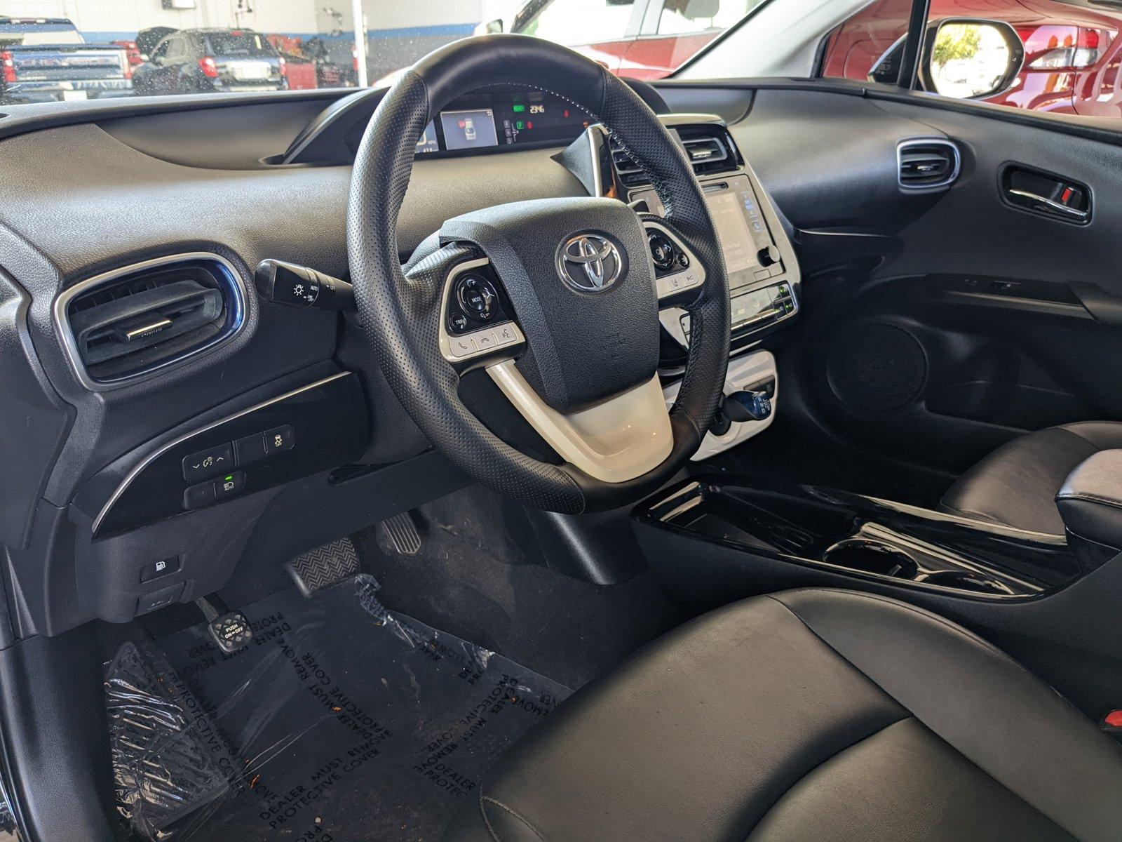 2017 Toyota Prius Vehicle Photo in VALENCIA, CA 91355-1705