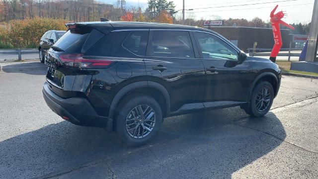 2021 Nissan Rogue Vehicle Photo in MOON TOWNSHIP, PA 15108-2571