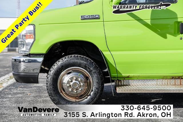 2016 Ford Econoline Commercial Cutaway Vehicle Photo in Akron, OH 44312