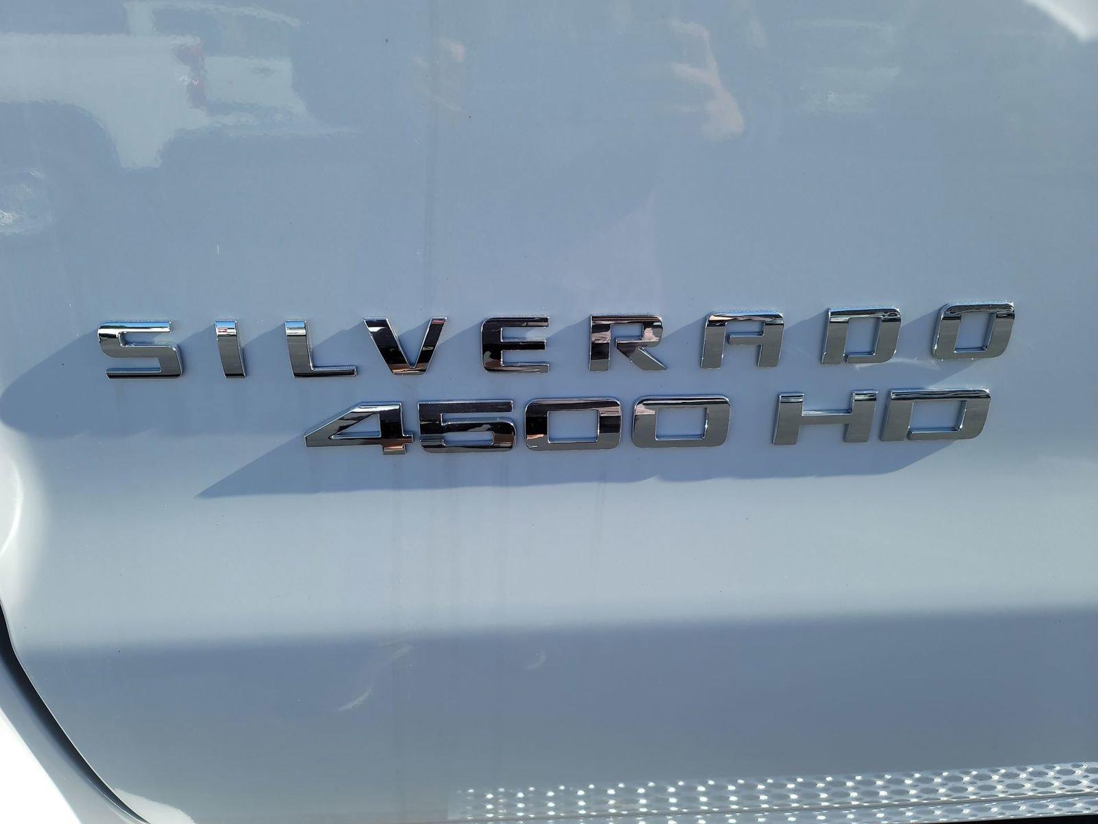 2023 Chevrolet Silverado Chassis Cab Vehicle Photo in LA MESA, CA 91942-8211