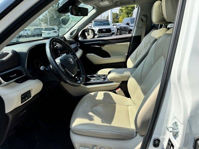 2021 Toyota Highlander Vehicle Photo in Flemington, NJ 08822