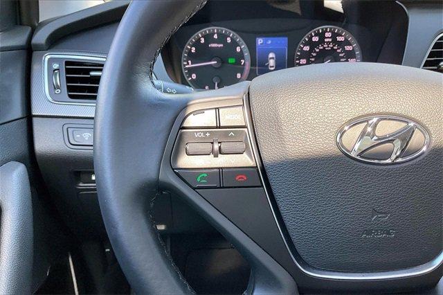 2017 Hyundai SONATA Vehicle Photo in INDEPENDENCE, MO 64055-1314