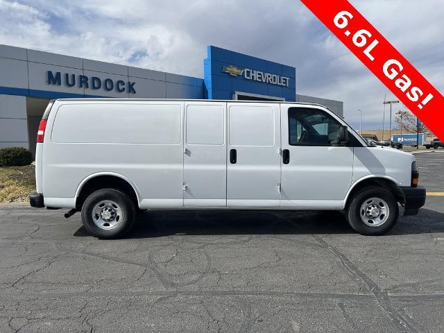 2022 Chevrolet Express Cargo Van Vehicle Photo in MANHATTAN, KS 66502-5036