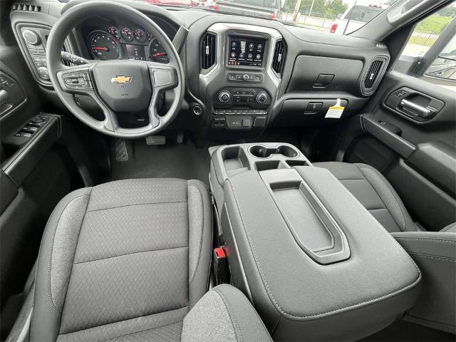 2024 Chevrolet Silverado 2500 HD Vehicle Photo in ALCOA, TN 37701-3235