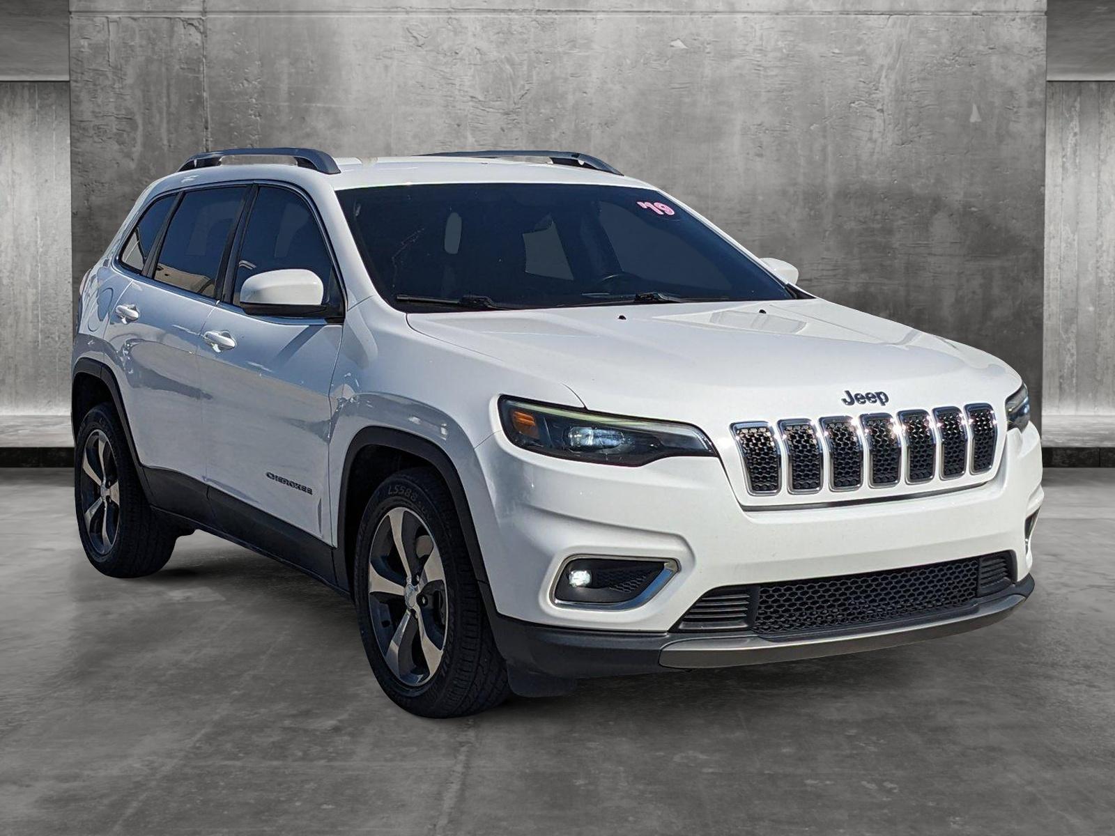 2019 Jeep Cherokee Vehicle Photo in MIAMI, FL 33172-3015