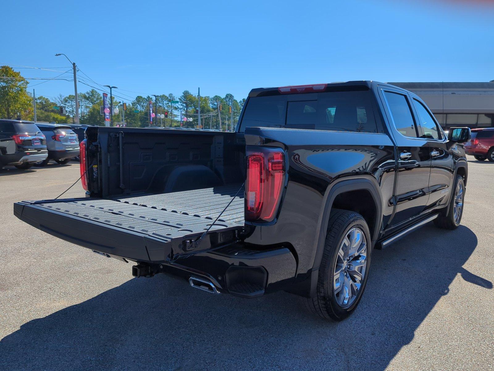 2024 GMC Sierra 1500 Vehicle Photo in MEMPHIS, TN 38115-1503