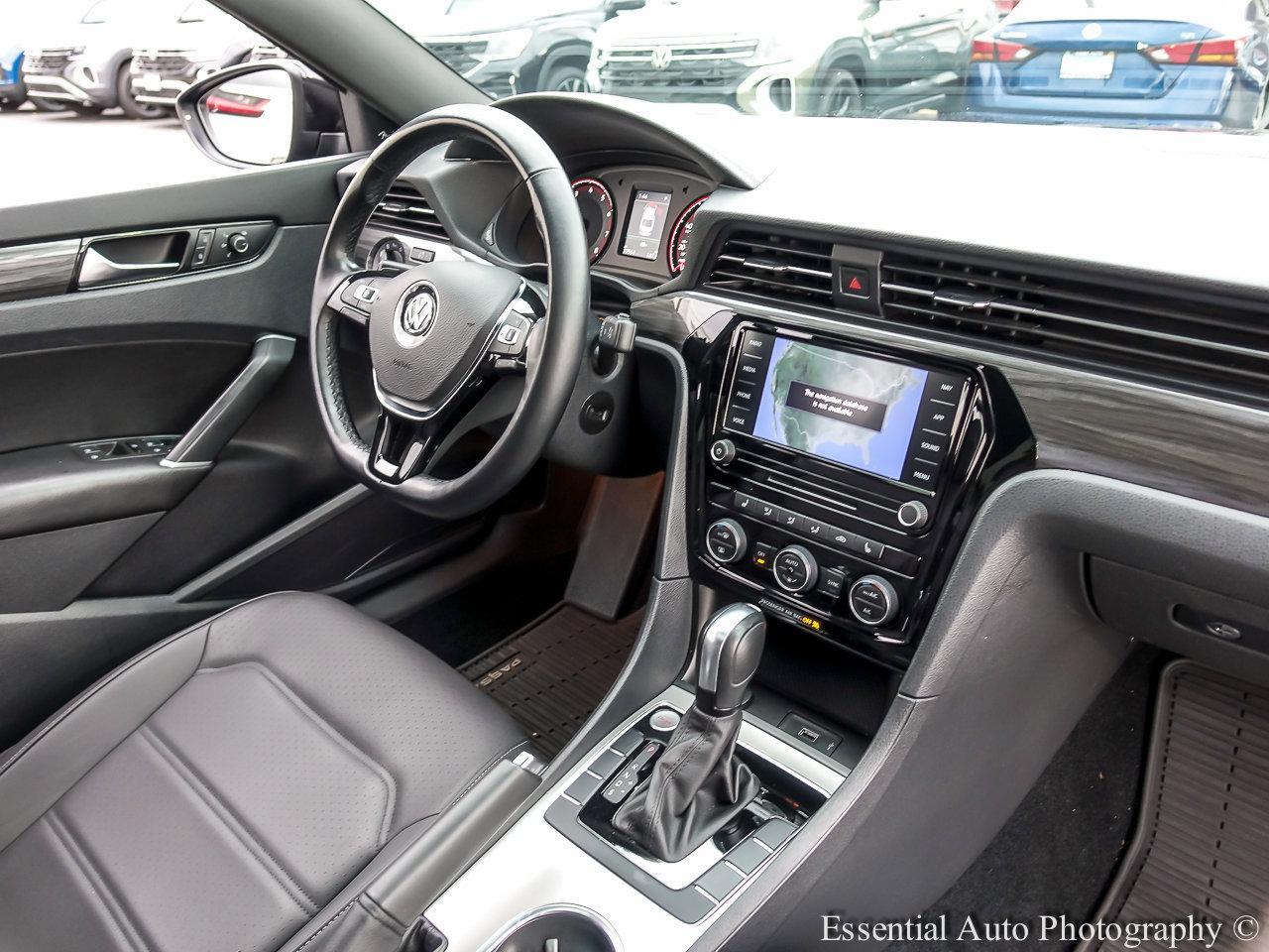 2022 Volkswagen Passat Vehicle Photo in Saint Charles, IL 60174