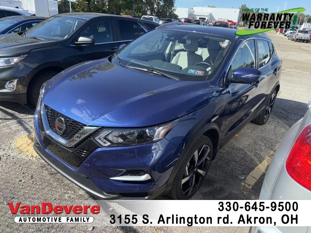 2022 Nissan Rogue Sport Vehicle Photo in Akron, OH 44312