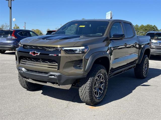 2024 Chevrolet Colorado Vehicle Photo in ALCOA, TN 37701-3235