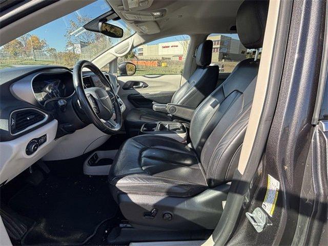 2020 Chrysler Pacifica Vehicle Photo in Willow Grove, PA 19090