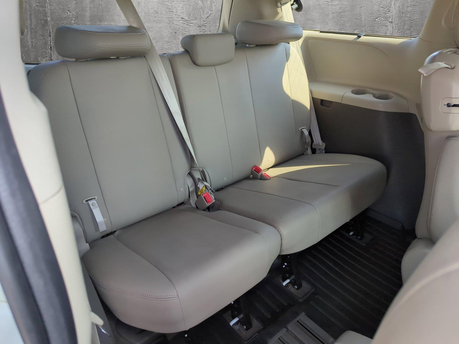 2020 Toyota Sienna Vehicle Photo in Memphis, TN 38125