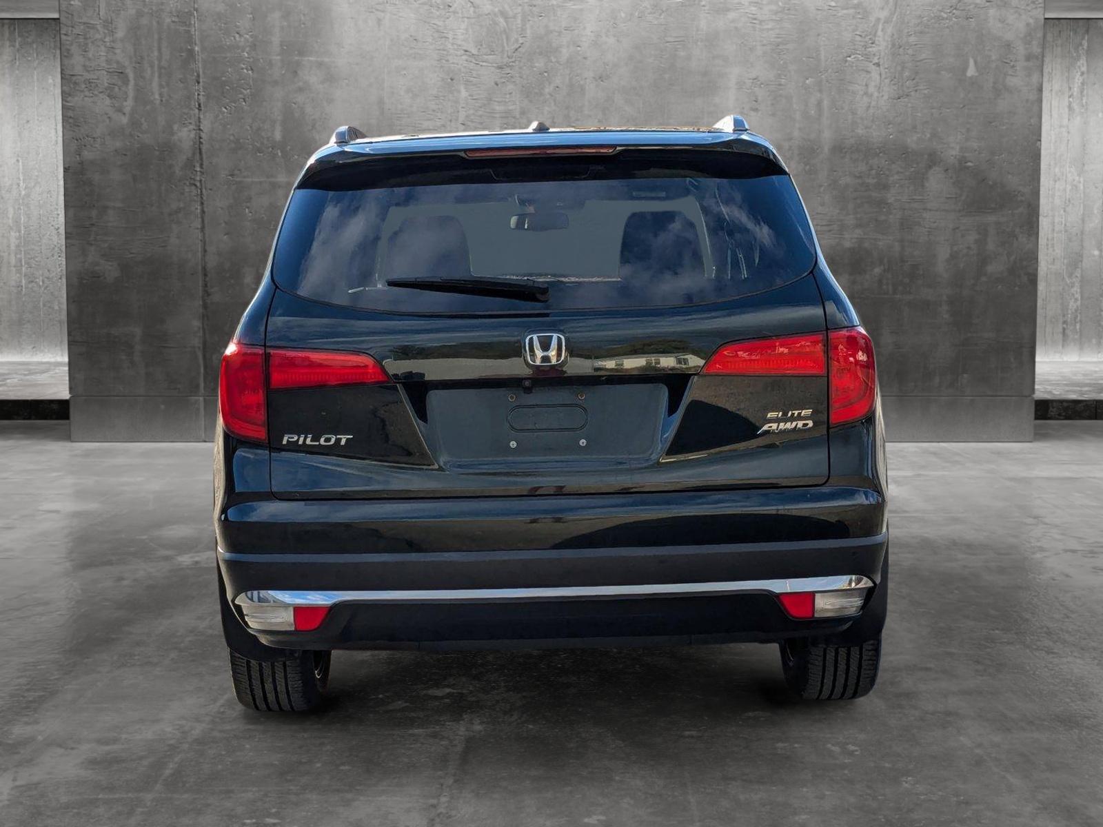 2018 Honda Pilot Vehicle Photo in Spokane Valley, WA 99212