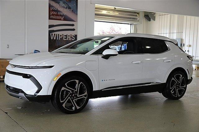 2024 Chevrolet Equinox EV Vehicle Photo in MEDINA, OH 44256-9001