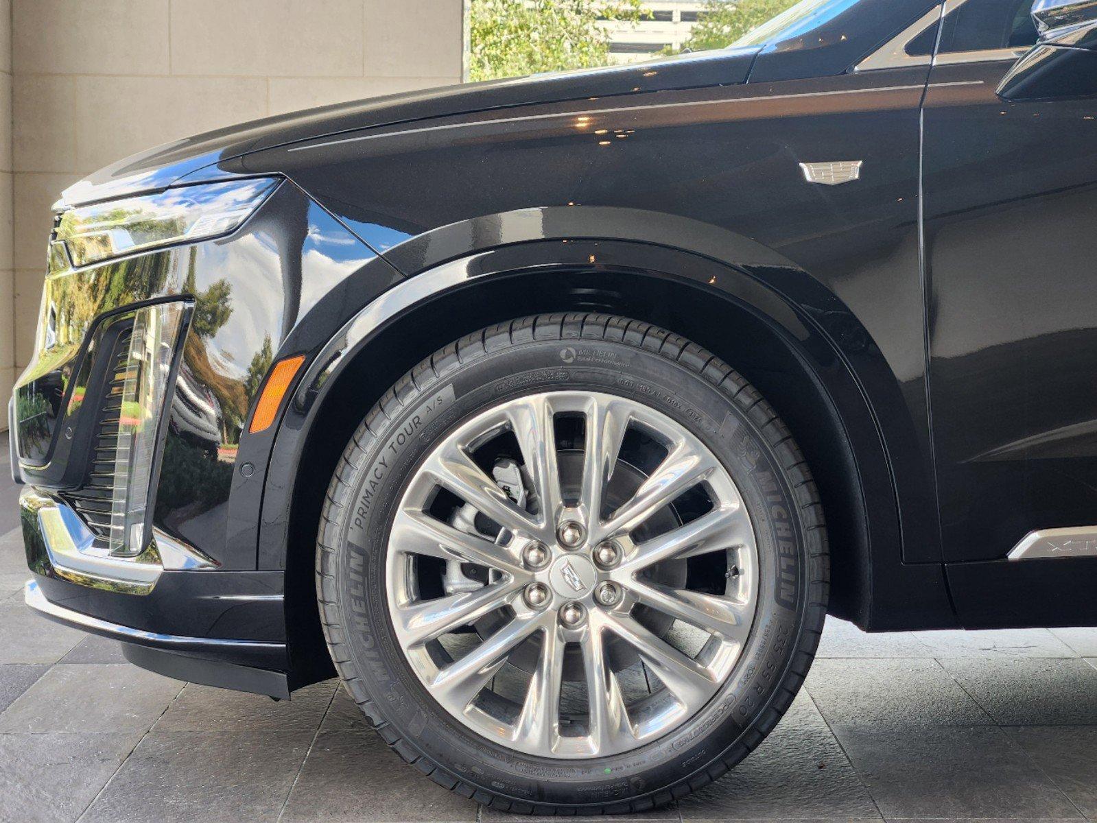 2025 Cadillac XT6 Vehicle Photo in HOUSTON, TX 77079-1502