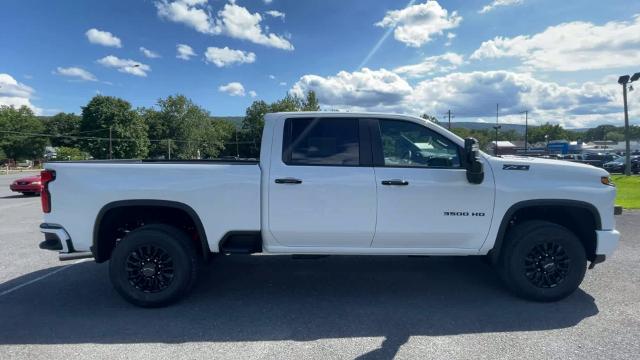 2024 Chevrolet Silverado 3500 HD Vehicle Photo in THOMPSONTOWN, PA 17094-9014