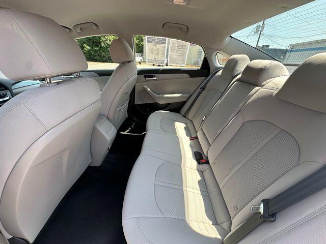 2018 Hyundai SONATA Vehicle Photo in TUPELO, MS 38801-6508