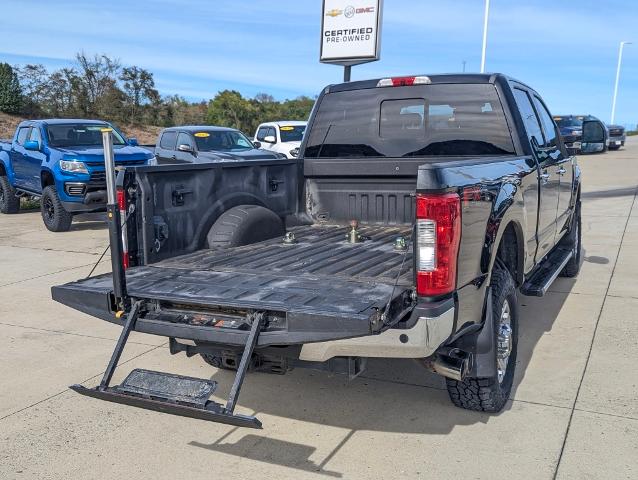 2017 Ford Super Duty F-350 SRW Vehicle Photo in POMEROY, OH 45769-1023