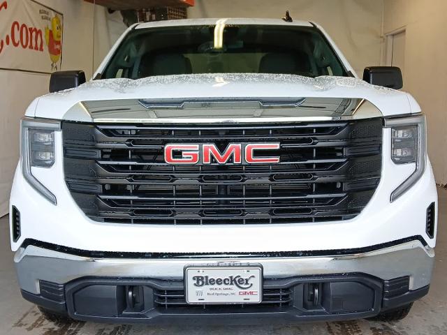 2025 GMC Sierra 1500 Vehicle Photo in RED SPRINGS, NC 28377-1640