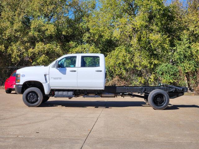 2024 Chevrolet Silverado Chassis Cab Vehicle Photo in ENNIS, TX 75119-5114