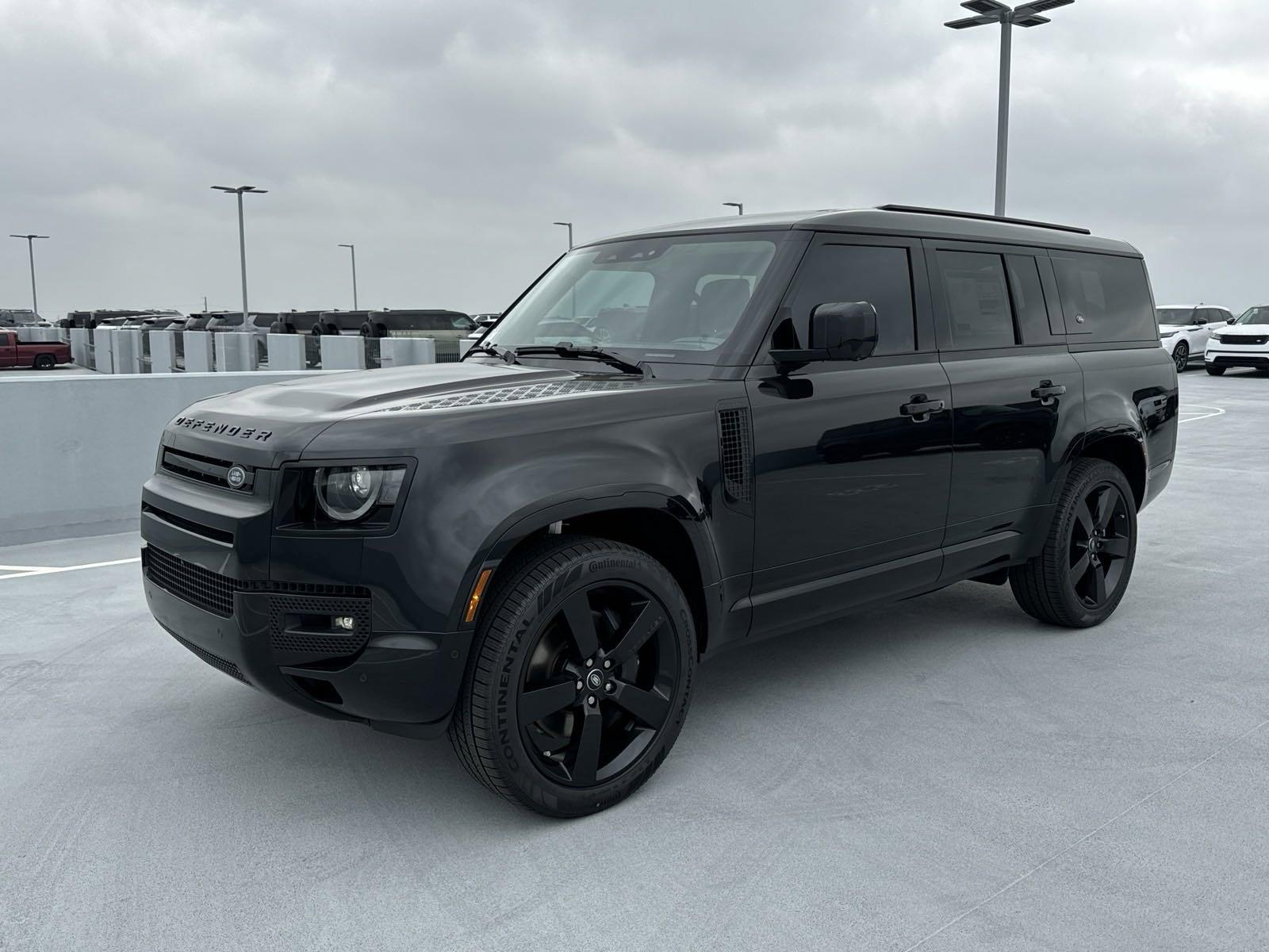 2024 Defender Vehicle Photo in AUSTIN, TX 78717