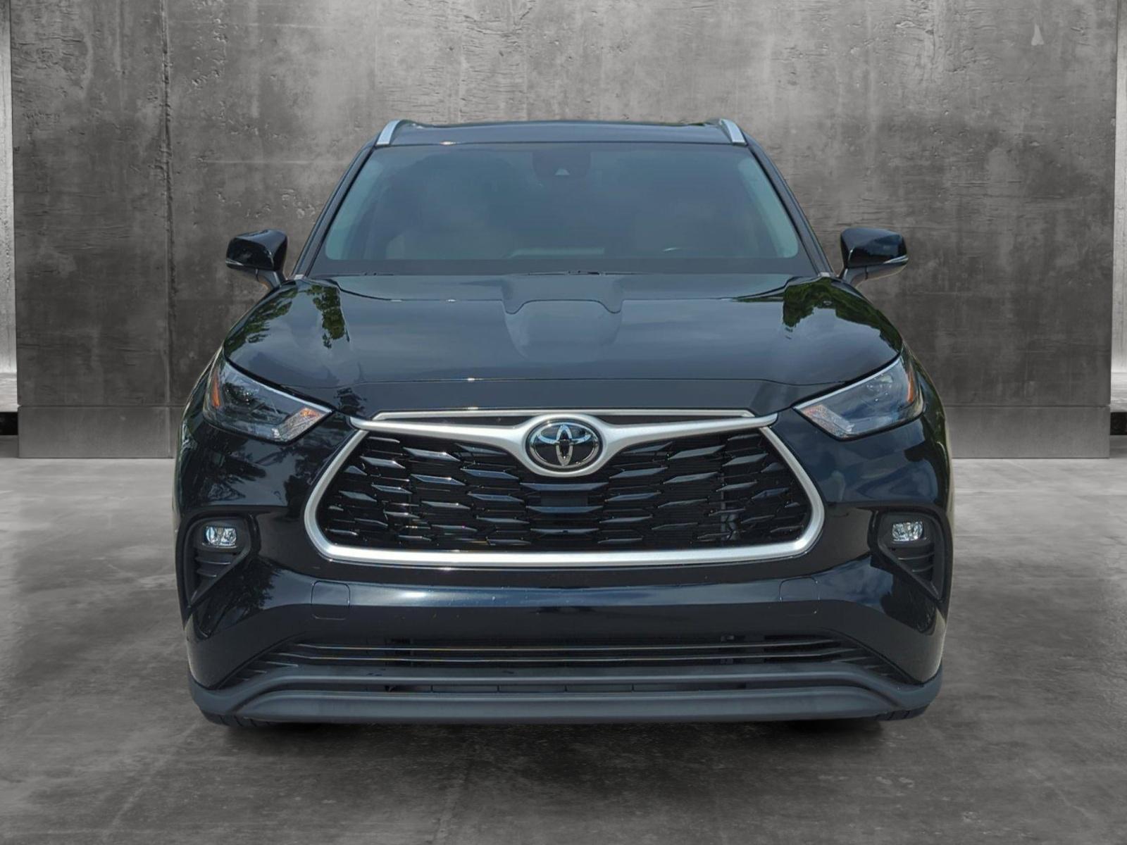 2022 Toyota Highlander Vehicle Photo in Ft. Myers, FL 33907