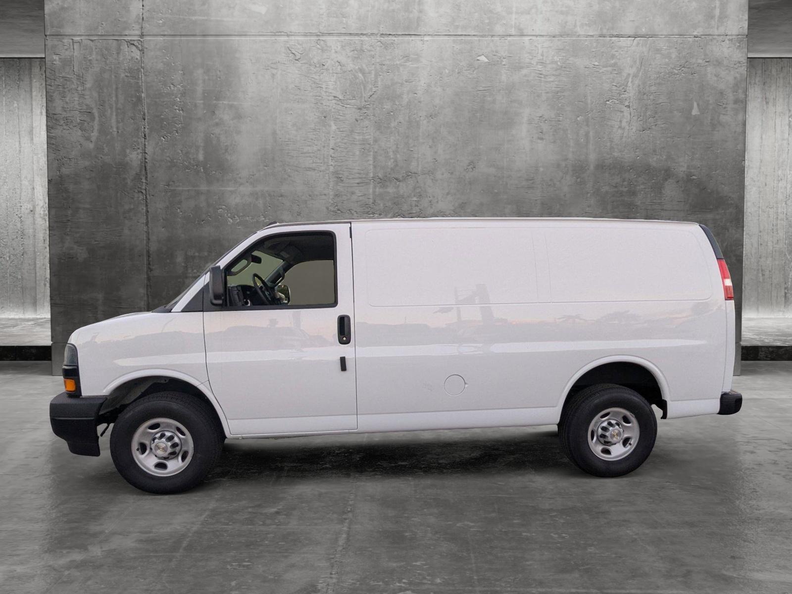 2024 Chevrolet Express Cargo 2500 Vehicle Photo in MIAMI, FL 33134-2699