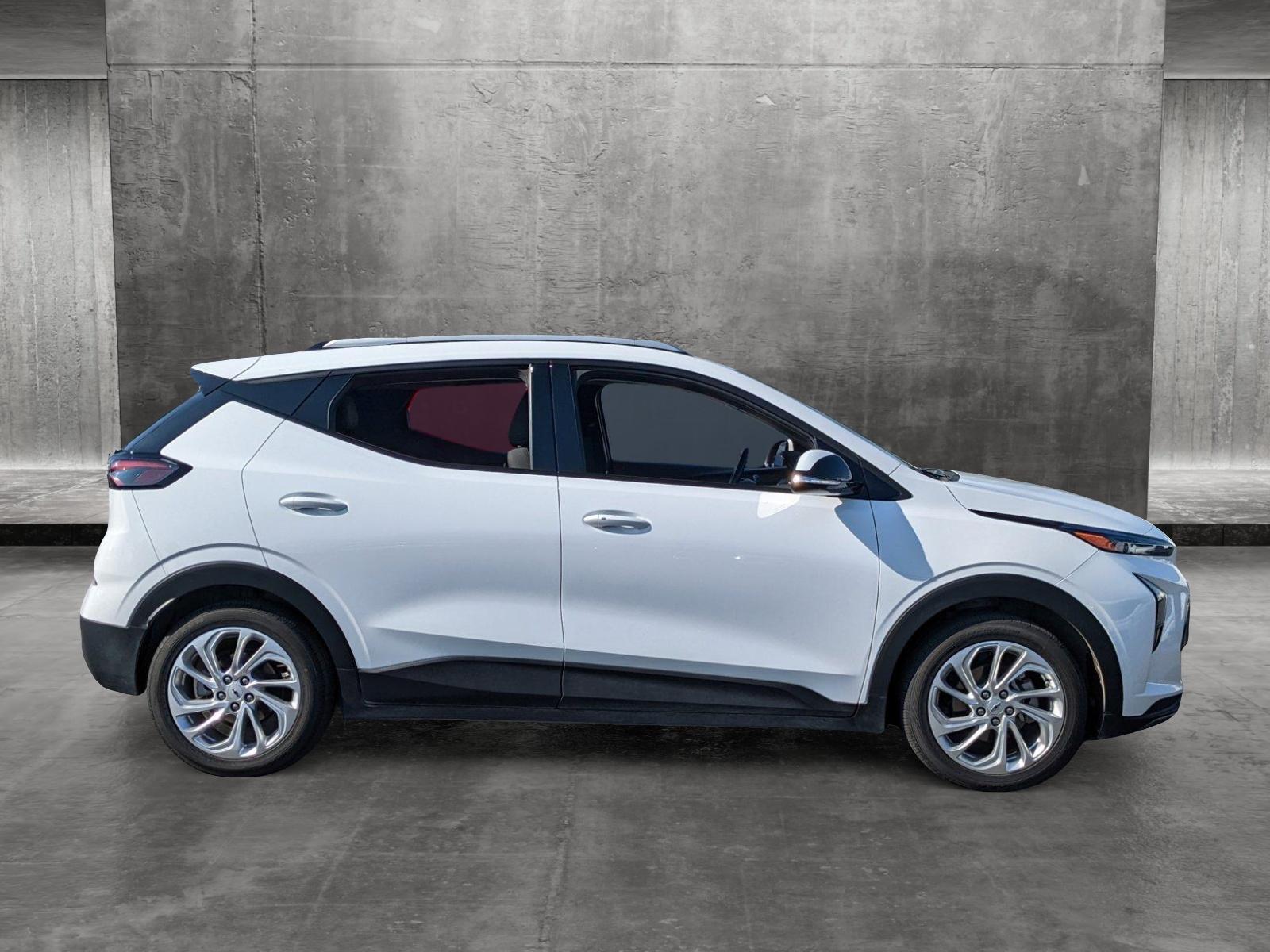 2023 Chevrolet Bolt EUV Vehicle Photo in VALENCIA, CA 91355-1705