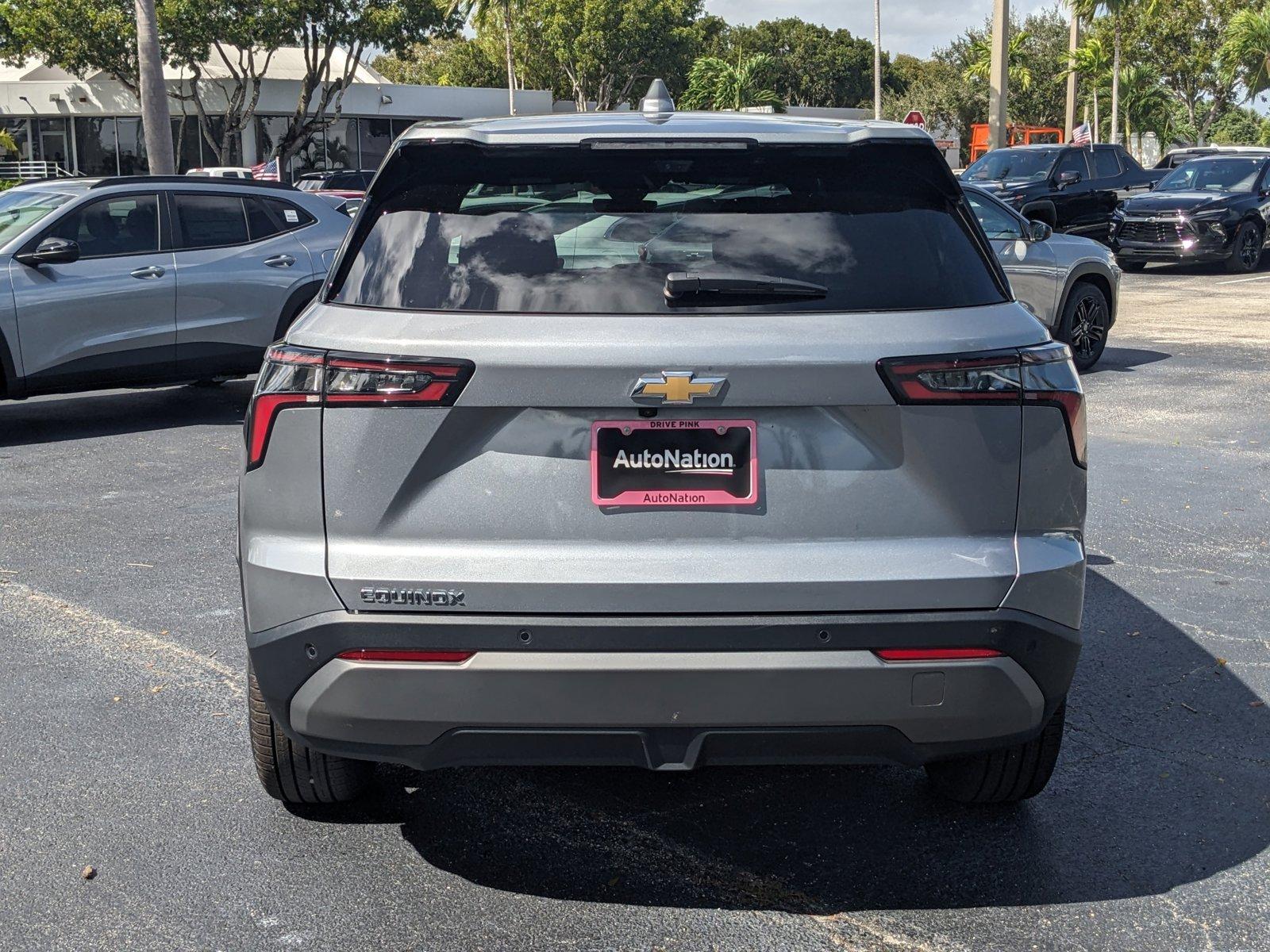 2025 Chevrolet Equinox Vehicle Photo in GREENACRES, FL 33463-3207