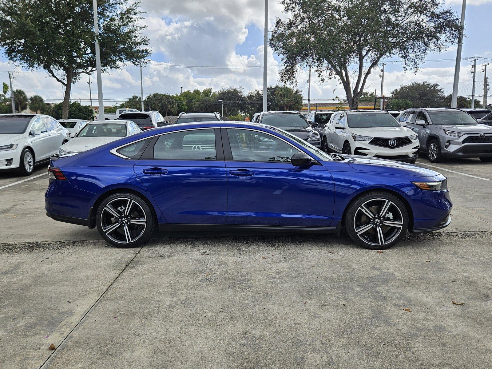 2024 Honda Accord Hybrid Vehicle Photo in Pembroke Pines , FL 33027