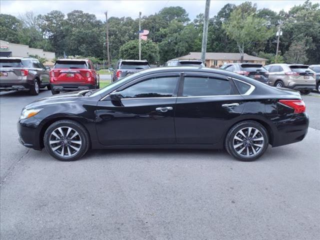 Used 2017 Nissan Altima SV with VIN 1N4AL3AP4HC238233 for sale in Hartselle, AL