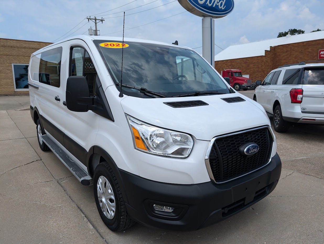 Used 2022 Ford Transit Van Base with VIN 1FTBR1Y82NKA09096 for sale in Sigourney, IA