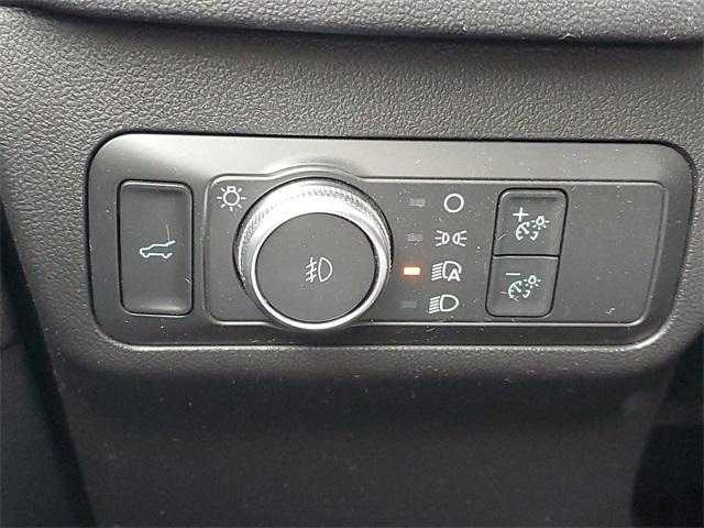 2022 Ford Escape Vehicle Photo in GRAND BLANC, MI 48439-8139